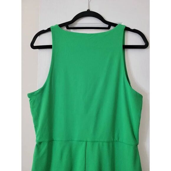 Babaton, Aritzia Contour V-Neck Romper Gloss Green Size XL - Picture 8 of 10